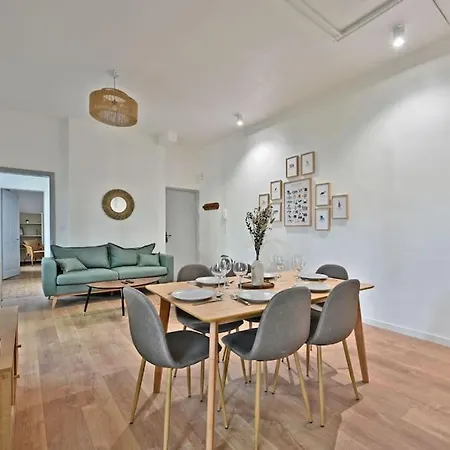 Ferienwohnung Au Coeur Des Platanes - Parking Gratuit Sous-Terrain - Clim - Balcon Avignon Exterior foto