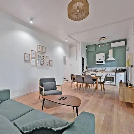 Ferienwohnung Au Coeur Des Platanes - Parking Gratuit Sous-Terrain - Clim - Balcon Avignon Exterior foto