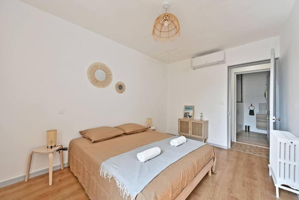 Au Coeur Des Platanes - Parking Gratuit Sous-terrain - Clim - Balcon